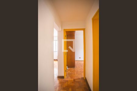 Corredor - Quartos de apartamento para alugar com 2 quartos, 70m² em Bosque da Saúde, São Paulo