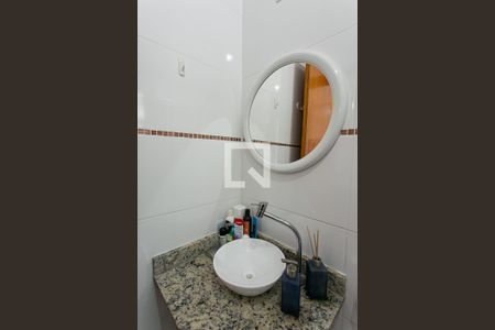 Casa de condomínio à venda com 64m², 2 quartos e 1 vaga Casa de condomínio à venda com 64m², 2 quartos e 1 vagaBanheiro da Suíte 1