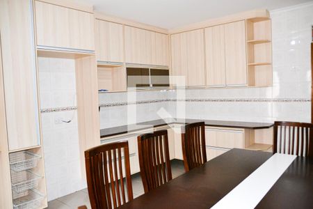 Casa à venda com 432m², 4 quartos e sem vaga Casa à venda com 432m², 4 quartos e sem vagaCozinha