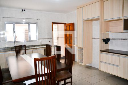 Casa à venda com 432m², 4 quartos e sem vaga Casa à venda com 432m², 4 quartos e sem vagaCozinha