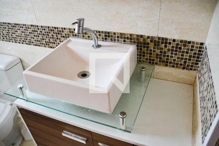 Casa à venda com 432m², 4 quartos e sem vaga Casa à venda com 432m², 4 quartos e sem vagaBanheiro