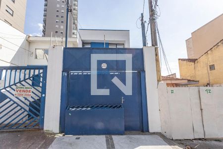 Casa à venda com 300m², 3 quartos e 1 vaga Casa à venda com 300m², 3 quartos e 1 vagaFachada