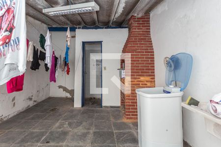 Casa à venda com 300m², 3 quartos e 1 vaga Casa à venda com 300m², 3 quartos e 1 vagaArea de Serviços/Churrasqueira