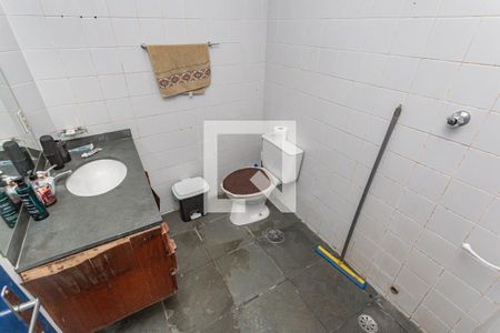 Casa à venda com 300m², 3 quartos e 1 vaga Casa à venda com 300m², 3 quartos e 1 vagaBanheiro