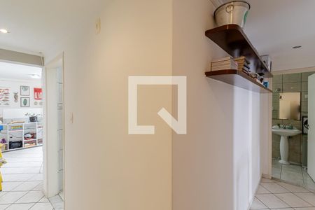 Corredor de apartamento para alugar com 2 quartos, 95m² em Aclimação, São Paulo