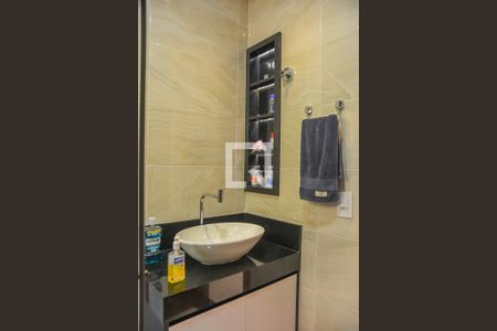 Casa à venda com 92m², 2 quartos e 2 vagas Casa à venda com 92m², 2 quartos e 2 vagasBanheiro