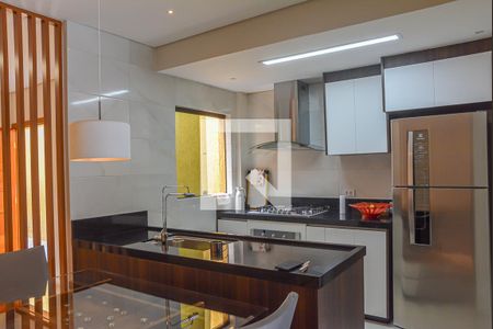 Casa à venda com 92m², 2 quartos e 2 vagas Casa à venda com 92m², 2 quartos e 2 vagasCozinha