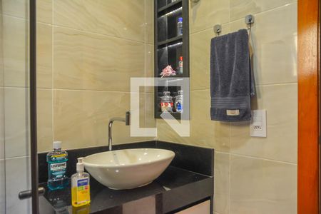 Casa à venda com 92m², 2 quartos e 2 vagas Casa à venda com 92m², 2 quartos e 2 vagasBanheiro