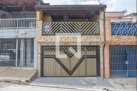 Casa à venda com 92m², 2 quartos e 2 vagas Casa à venda com 92m², 2 quartos e 2 vagasFachada