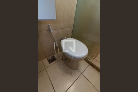 Apartamento à venda com 65m², 2 quartos e 1 vagaDetalhe do banheiro