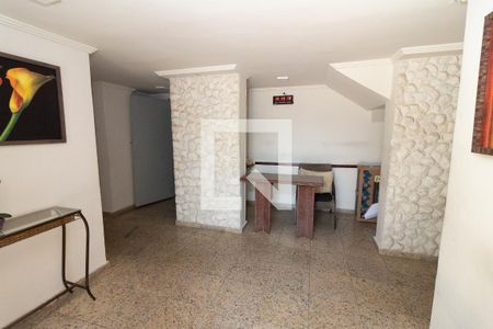 Apartamento à venda com 65m², 2 quartos e 1 vagaHall social