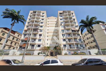 Apartamento à venda com 65m², 2 quartos e 1 vagaFachada + Plaquinha