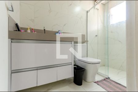 Casa à venda com 120m², 2 quartos e 2 vagasBanheiro da Suíte