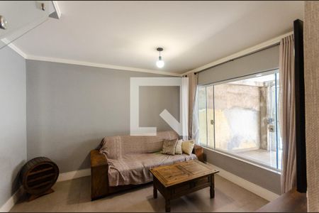 Casa à venda com 120m², 2 quartos e 2 vagasSala
