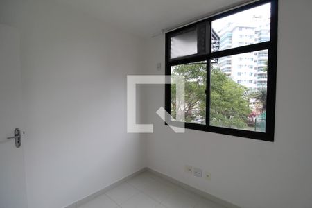 Quarto 1 de apartamento para alugar com 3 quartos, 65m² em Jacarepaguá, Rio de Janeiro