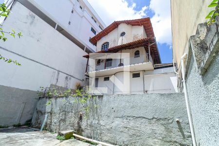 Casa à venda com 314m², 4 quartos e 3 vagasQuintal