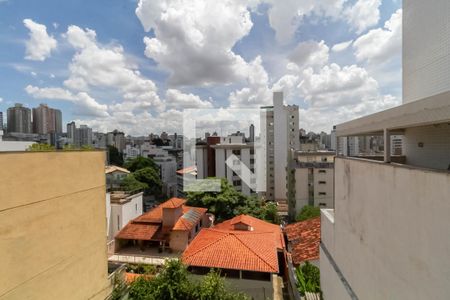 Casa à venda com 314m², 4 quartos e 3 vagasVista da suíte