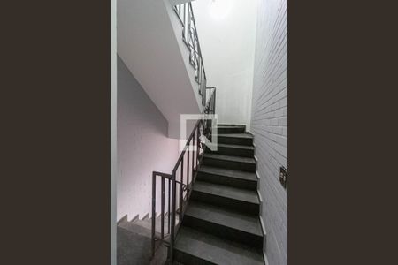 Escada de casa à venda com 4 quartos, 314m² em Cidade Nova, Belo Horizonte