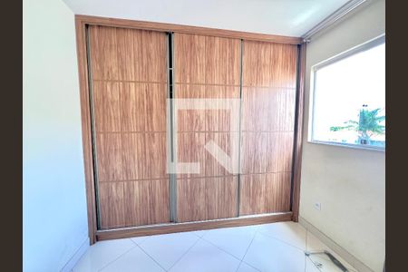 Apartamento à venda com 100m², 3 quartos e 2 vagasQuarto