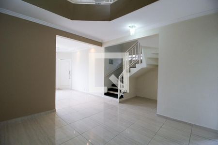 Sala 2 de casa de condomínio para alugar com 4 quartos, 185m² em  Horto Florestal, Sorocaba