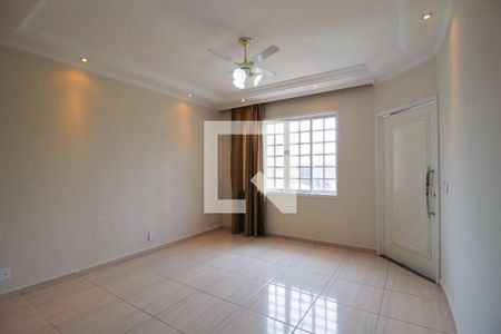 Sala de casa de condomínio para alugar com 4 quartos, 185m² em  Horto Florestal, Sorocaba