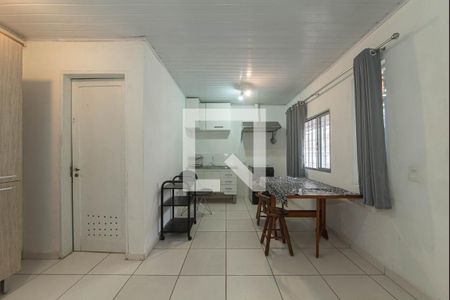 Sala/Cozinha  de casa para alugar com 1 quarto, 34m² em Cidade Monções, São Paulo