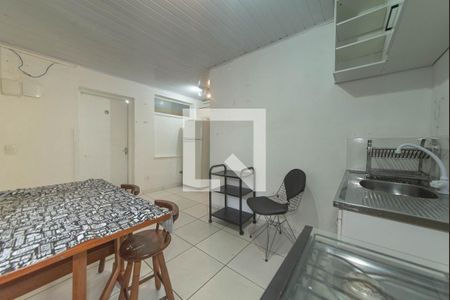 Sala/Cozinha  de casa para alugar com 1 quarto, 34m² em Cidade Monções, São Paulo