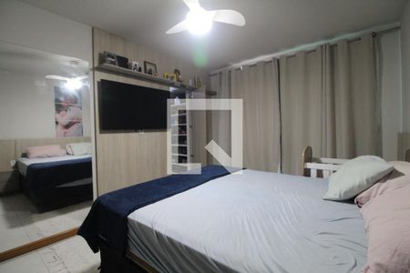 Casa de condomínio à venda com 176m², 4 quartos e 1 vagaSuíte 2