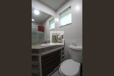 Casa de condomínio à venda com 176m², 4 quartos e 1 vagaBanheiro Social