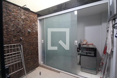 Casa de condomínio à venda com 176m², 4 quartos e 1 vagaCozinha e Área de Serviço