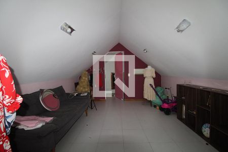 Casa de condomínio à venda com 176m², 4 quartos e 1 vagaSótão 