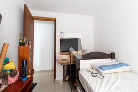 Quarto 2 de apartamento para alugar com 2 quartos, 44m² em Fazendinha, Curitiba