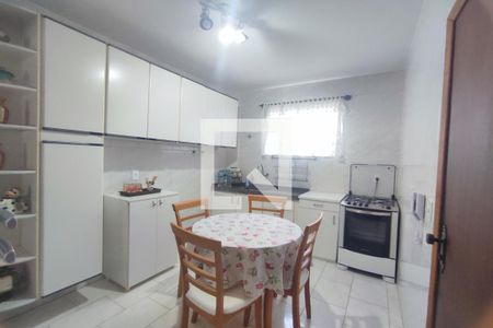 Apartamento para alugar com 91m², 2 quartos e 1 vagaCozinha 