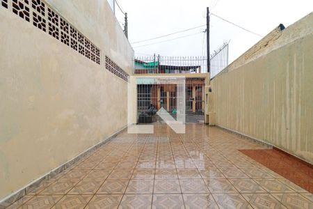 Casa para alugar com 2400m², 2 quartos e 3 vagas Casa para alugar com 2400m², 2 quartos e 3 vagasVista da Sala