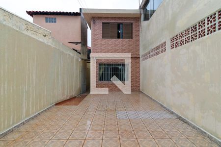Casa para alugar com 2400m², 2 quartos e 3 vagas Casa para alugar com 2400m², 2 quartos e 3 vagasGaragem