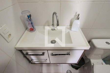 Banheiro de apartamento para alugar com 1 quarto, 28m² em Vila Alpina, São Paulo
