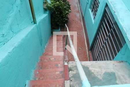 Casa para alugar com 98m², 2 quartos e sem vagaEscada