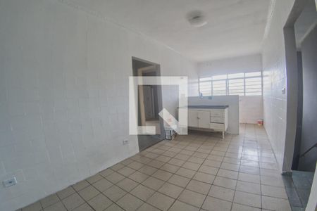 Cozinha de casa para alugar com 3 quartos, 150m² em Vila Dalva, São Paulo