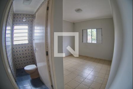 Quarto de casa para alugar com 3 quartos, 150m² em Vila Dalva, São Paulo