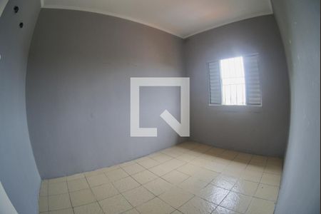 Quarto de casa para alugar com 3 quartos, 150m² em Vila Dalva, São Paulo