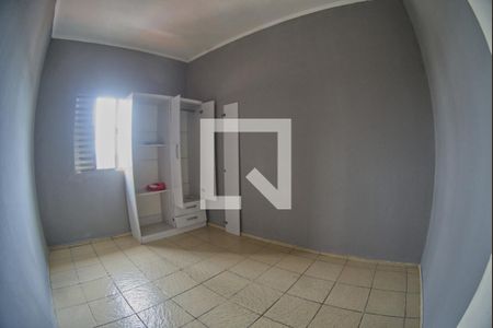 Quarto de casa para alugar com 3 quartos, 150m² em Vila Dalva, São Paulo