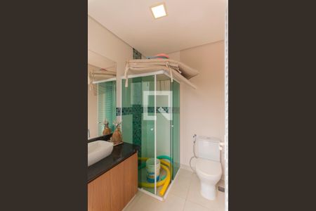 Casa de condomínio à venda com 296m², 3 quartos e 4 vagasBanheiro da Piscina