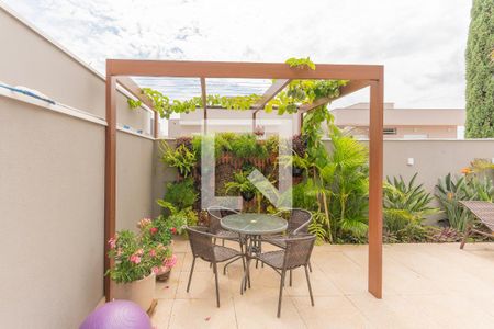 Casa de condomínio à venda com 296m², 3 quartos e 4 vagasÁrea da Piscina