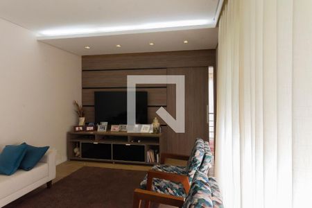 Casa de condomínio à venda com 296m², 3 quartos e 4 vagasSala de TV