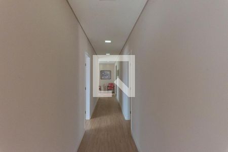 Casa de condomínio à venda com 296m², 3 quartos e 4 vagasCorredor