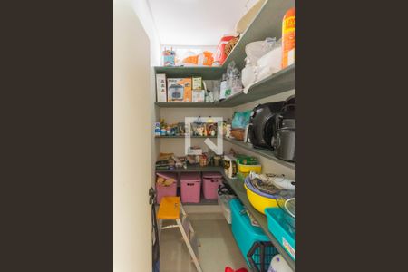 Casa de condomínio à venda com 296m², 3 quartos e 4 vagasDespensa