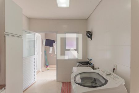 Casa de condomínio à venda com 296m², 3 quartos e 4 vagasÁrea de Serviço