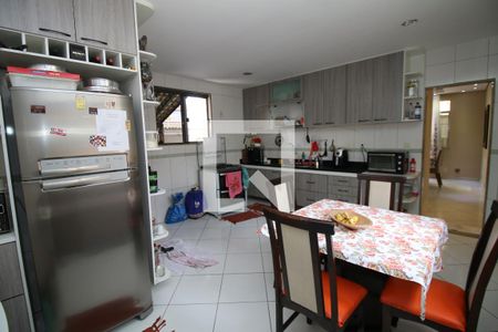 Casa à venda com 191m², 5 quartos e 3 vagasCozinha