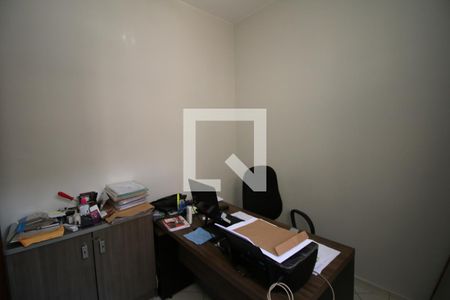 Casa à venda com 191m², 5 quartos e 3 vagasQuarto 5