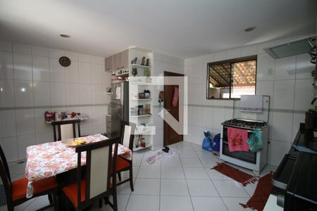 Casa à venda com 191m², 5 quartos e 3 vagasCozinha